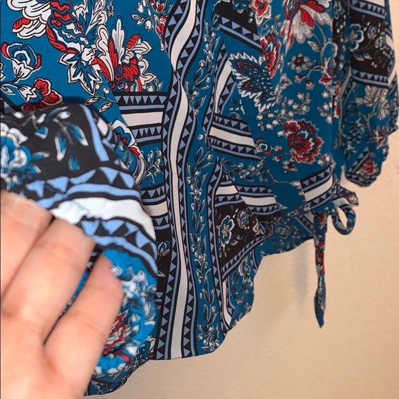 🎋NWT! NY&Co Mixed Print Faux Wrap Blouse - Picture 5 of 11